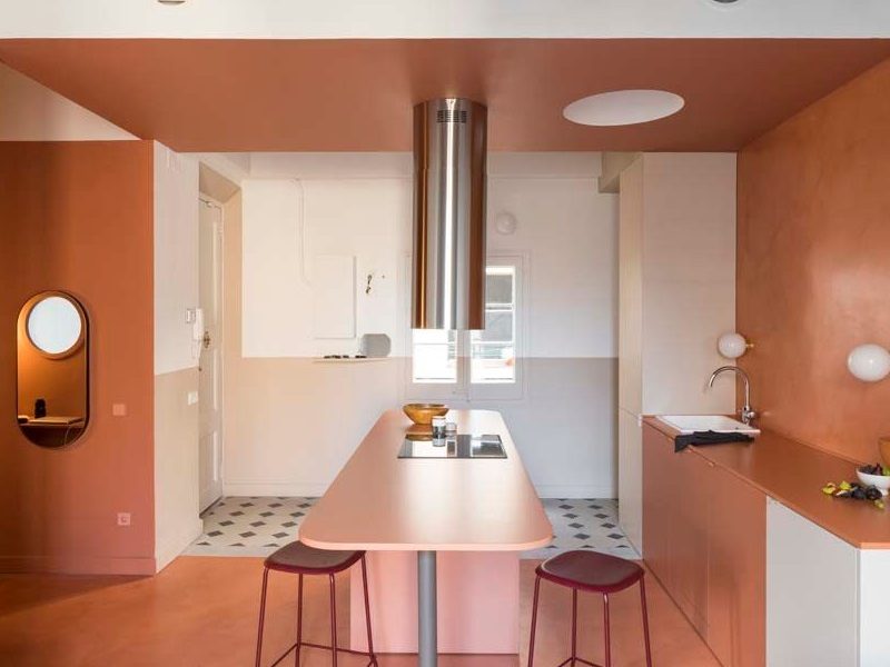 Rivoluziona la tua Cucina con il Colore: Idee e Consigli di Interior Design